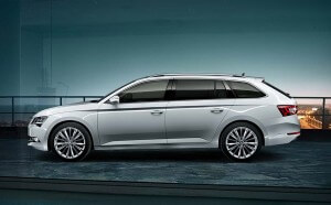 Five Things to be Considered While Buying a Car for Taxis